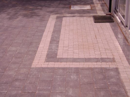 Corrib with Flat Step Detail Driveway